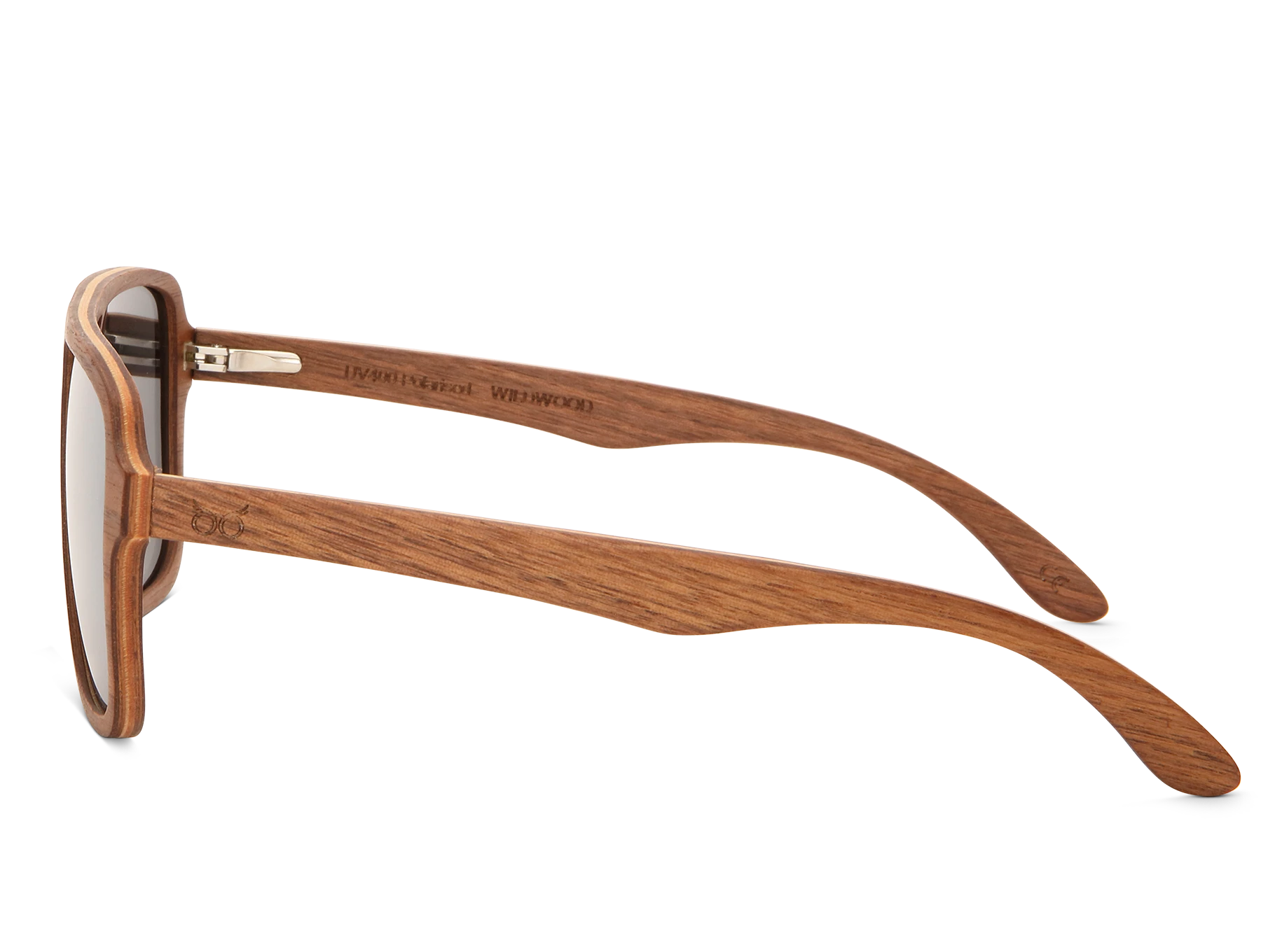 Aviator sunglasses with silver lens